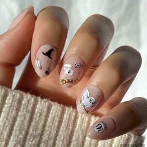 Harry potter Glamnetic nails